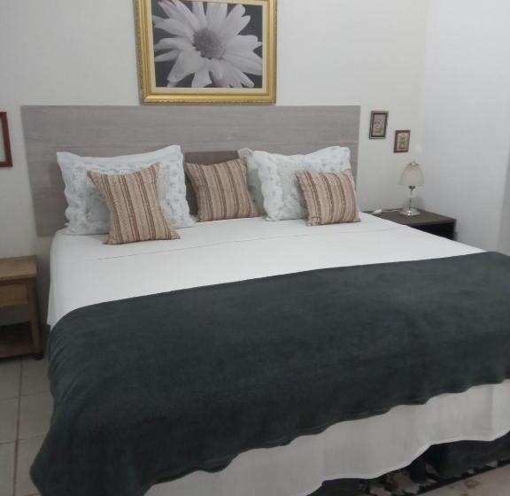 Bed & Breakfast Pousada Casa Jardim