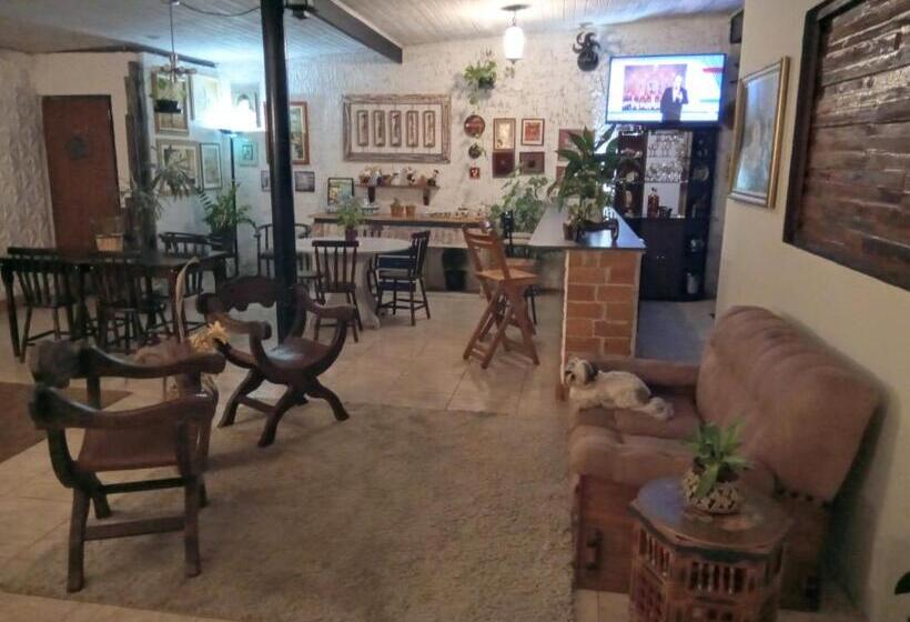 Bed & Breakfast Pousada Casa Jardim