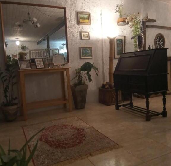Bed & Breakfast Pousada Casa Jardim
