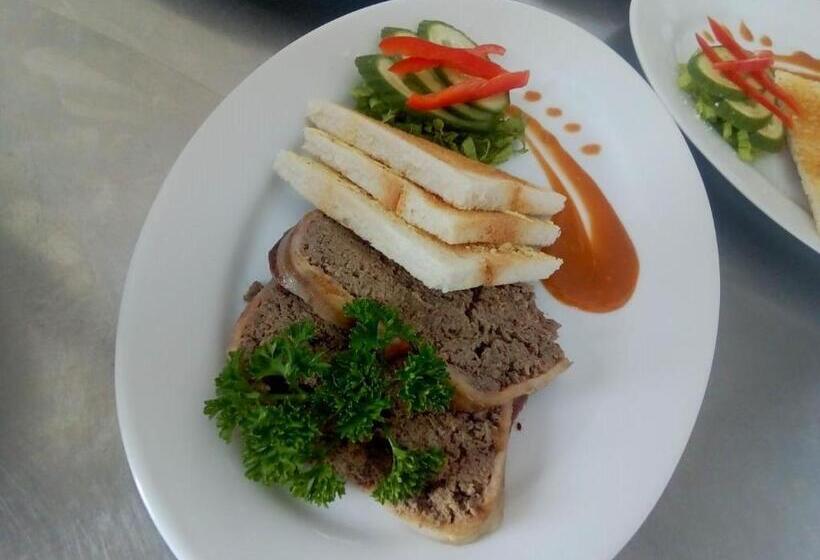 Hotel K And K Country Resort