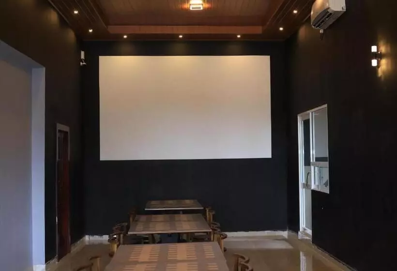 ホテル K And K Country Resort