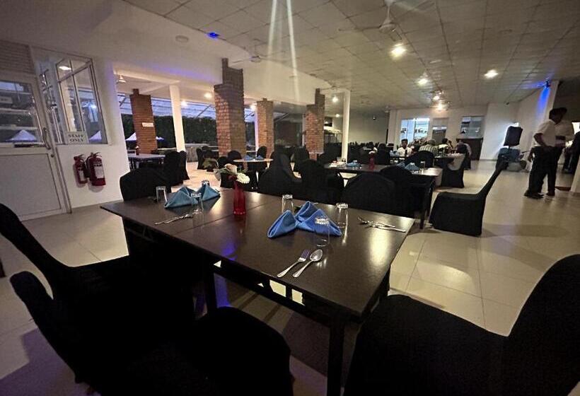 Hotel K And K Country Resort