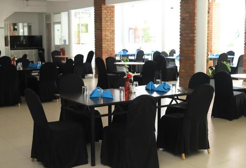 Hotel K And K Country Resort