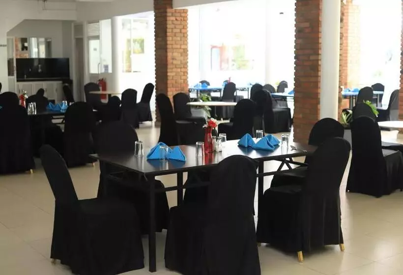 ホテル K And K Country Resort