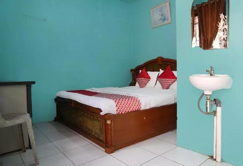 Hotel Oyo 92831 Penginapan Raja