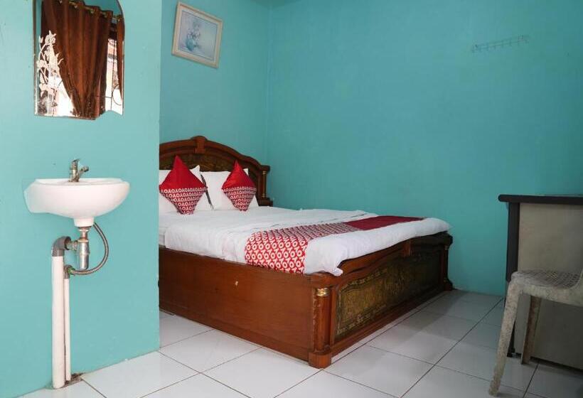 Otel Oyo 92831 Penginapan Raja