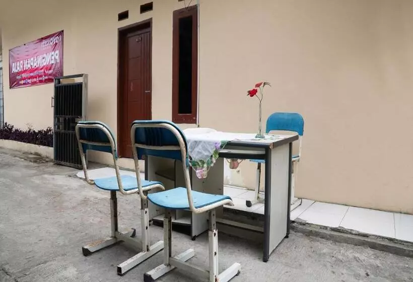 Hotel Oyo 92831 Penginapan Raja