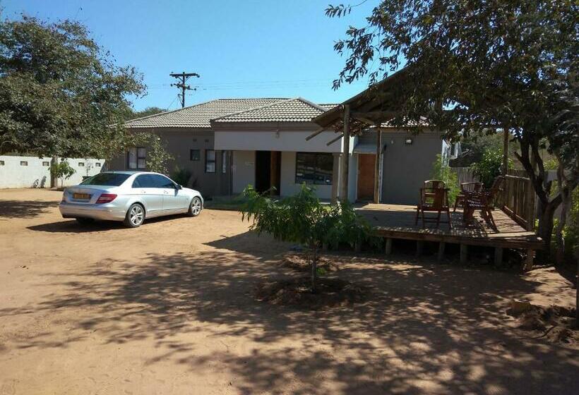 پانسیون Chobe Blue Guest Inn