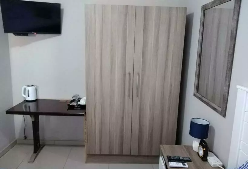 پانسیون Chobe Blue Guest Inn