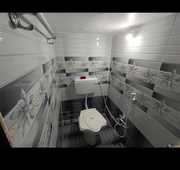 پانسیون Grand Inn Lodge