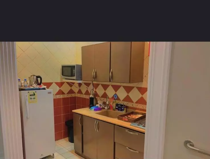 بسمات الشرق 1