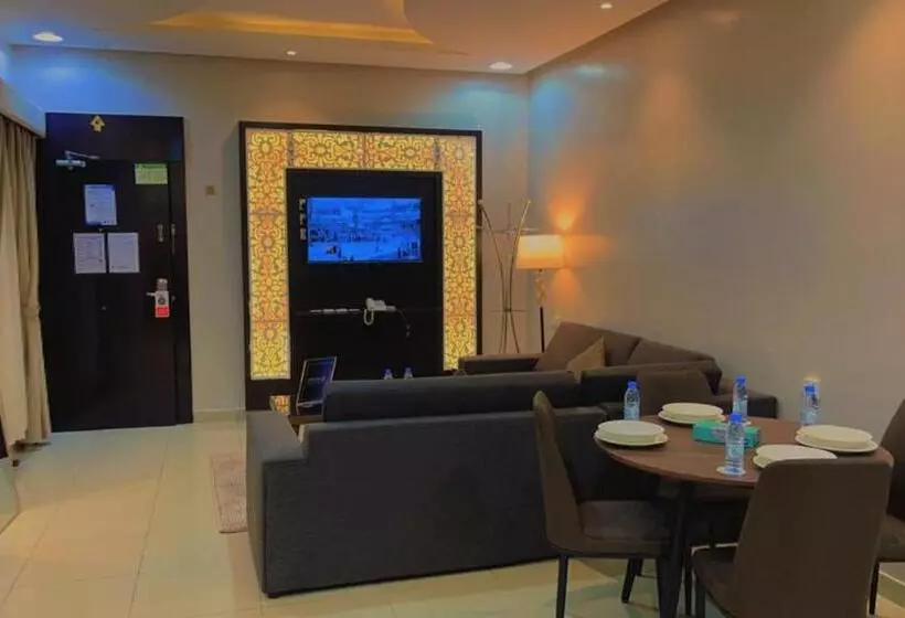 بسمات الشرق 1