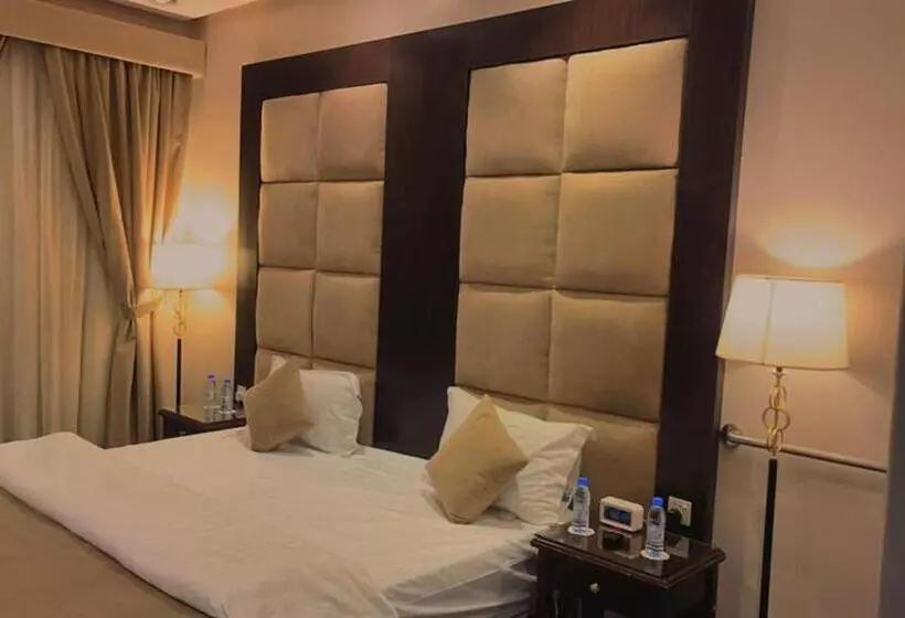 بسمات الشرق 1