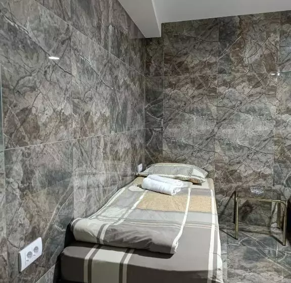 هاستل Berić Rooms
