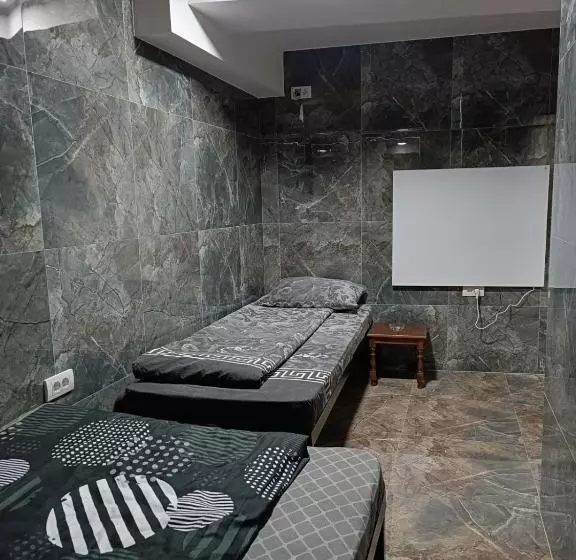 هاستل Berić Rooms