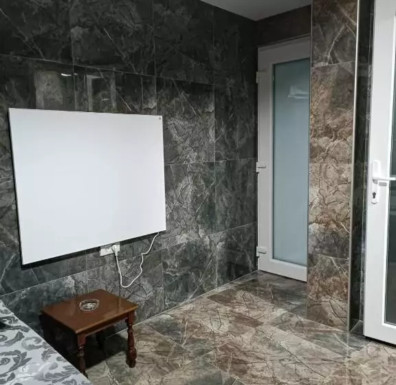 هاستل Berić Rooms