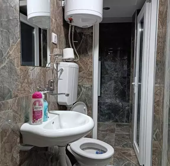 هاستل Berić Rooms