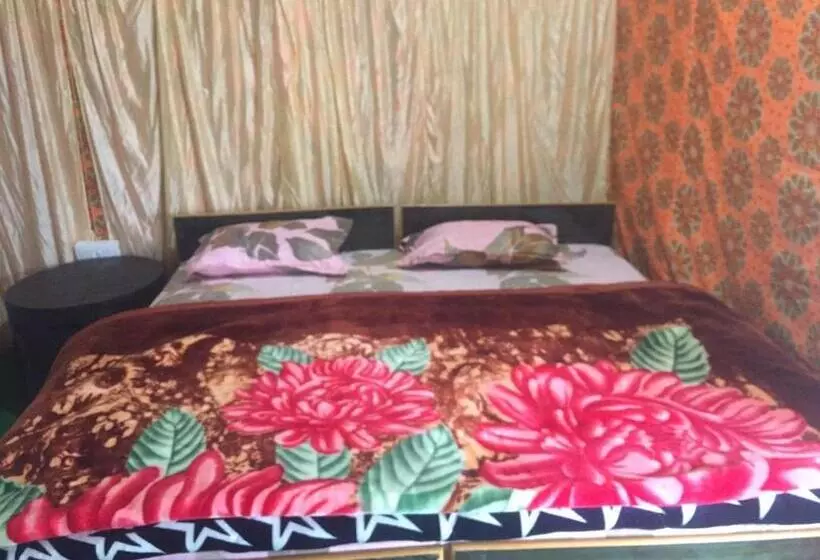 ホテル Guest House By Prithvi Yatra K