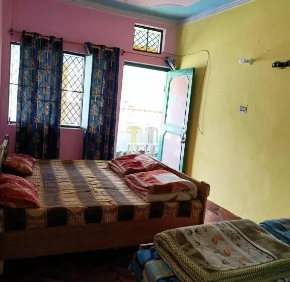 ホテル Guest House By Prithvi Yatra K