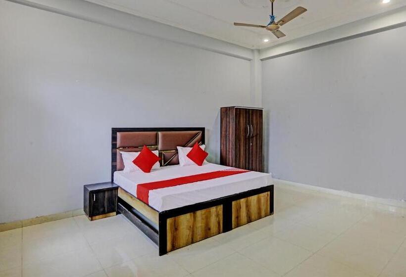 Hotel Oyo Flagship Narayan Dham