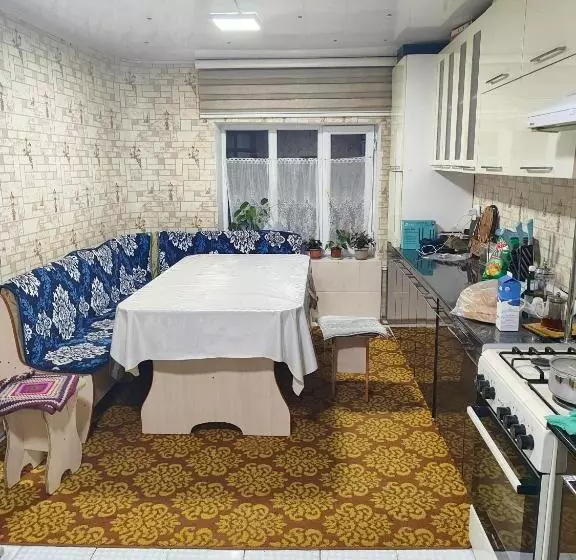 پانسیون Guest House Sanat
