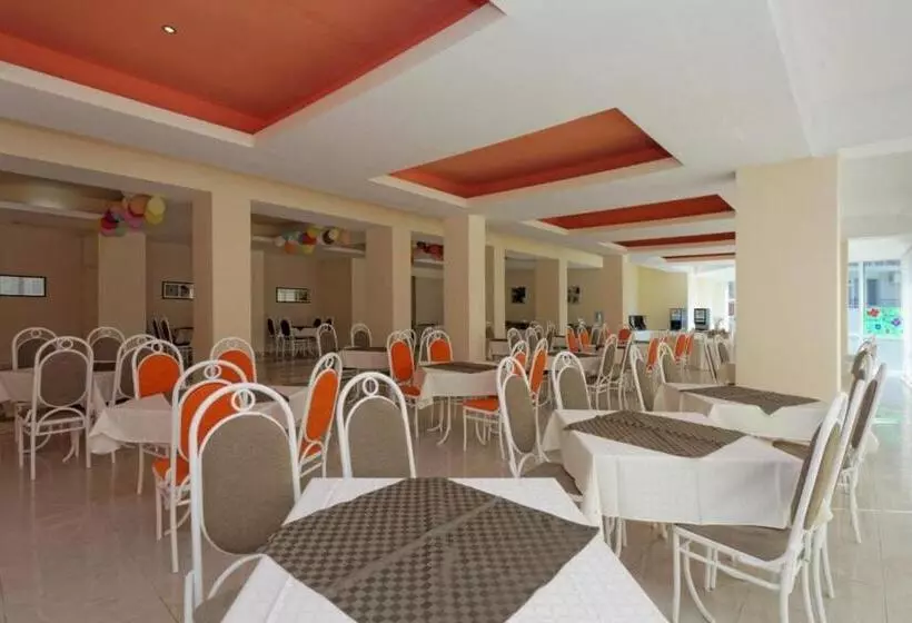 Club Hotel Vedren