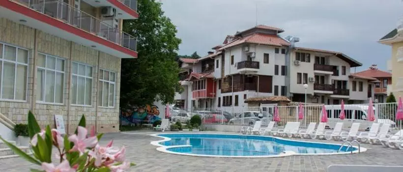Club Hotel Vedren