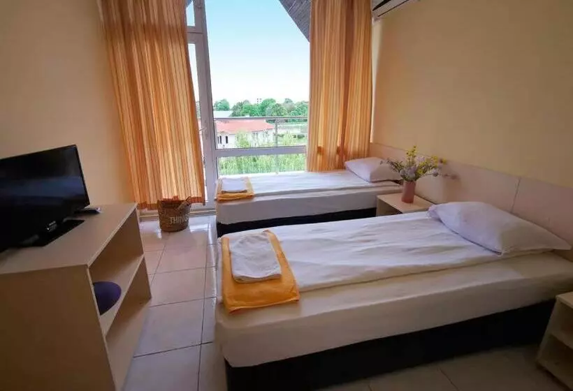 Club Hotel Vedren
