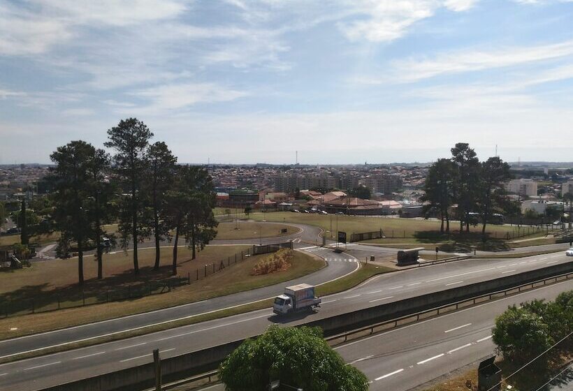 Отель Assay Plaza