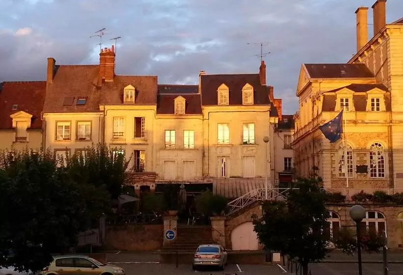 Hotelli Hôtel Au Lion D'or