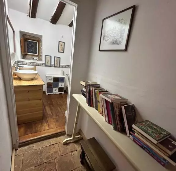 هتل B&b Mas Torrencito Pet Friendly