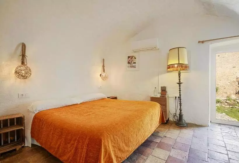 هتل B&b Mas Torrencito Pet Friendly