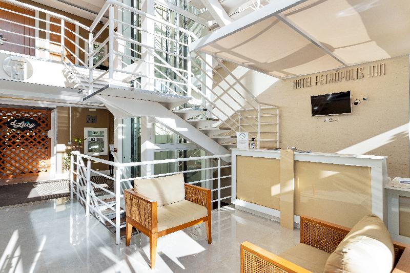 هتل Petropolis Inn