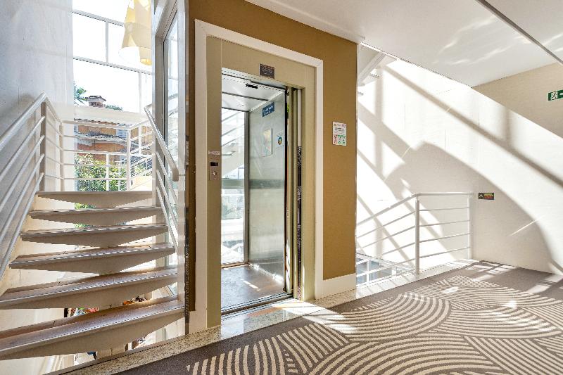 هتل Petropolis Inn