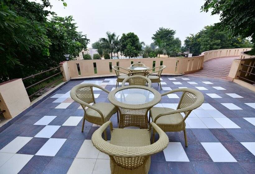 ホテル Kadamb Kunj Resort   Bharatpur