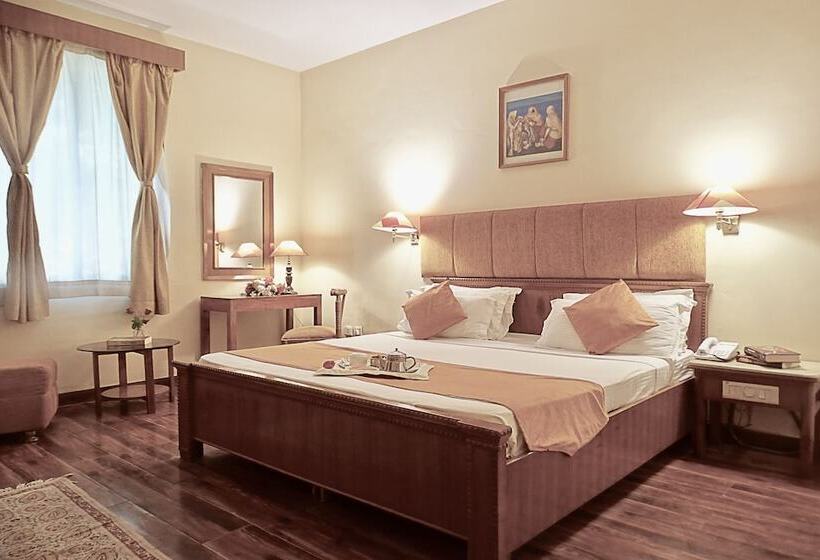 ホテル Kadamb Kunj Resort   Bharatpur