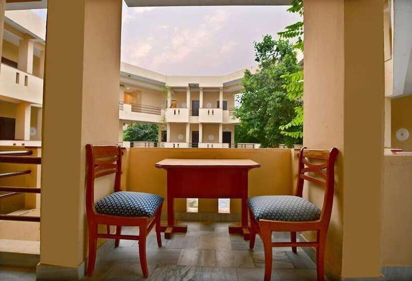 ホテル Kadamb Kunj Resort   Bharatpur