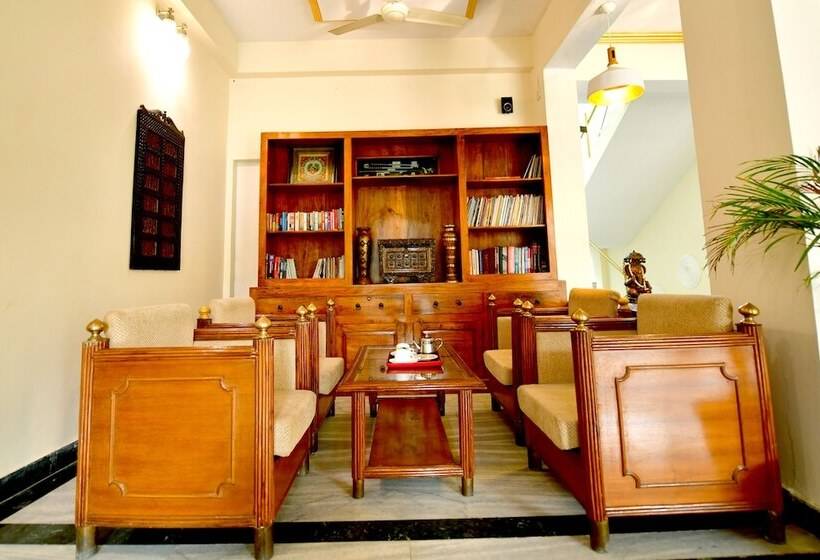 ホテル Kadamb Kunj Resort   Bharatpur