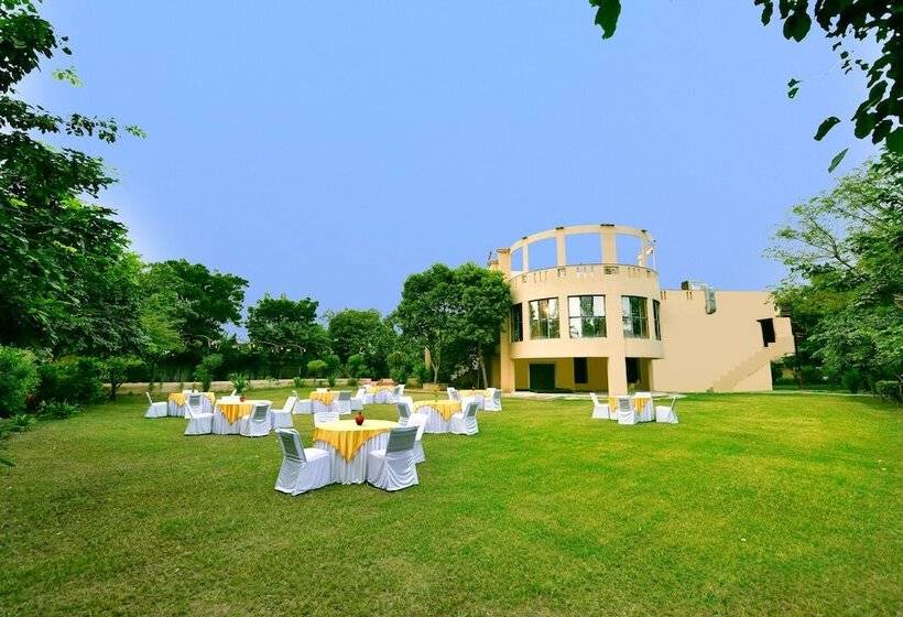 ホテル Kadamb Kunj Resort   Bharatpur