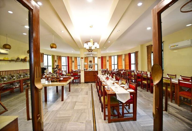 ホテル Kadamb Kunj Resort   Bharatpur