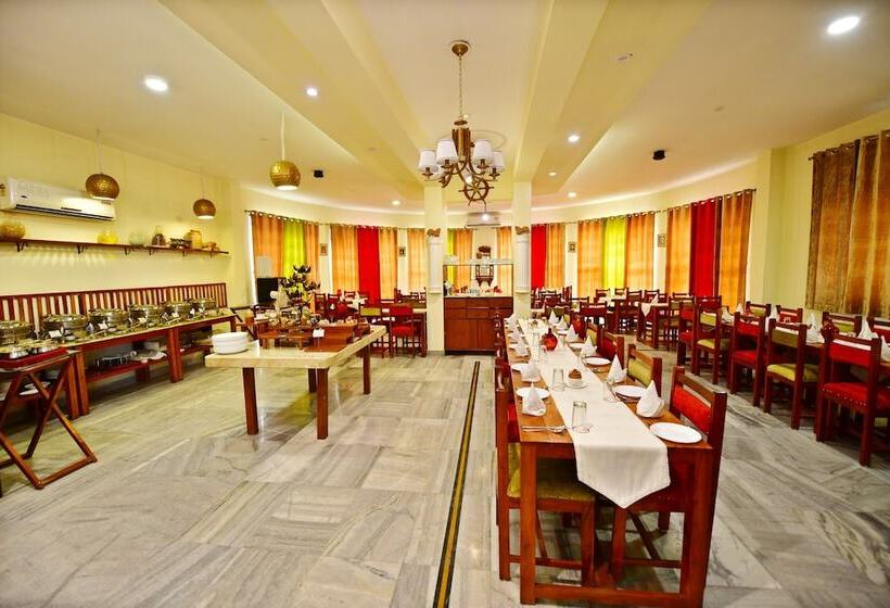 ホテル Kadamb Kunj Resort   Bharatpur