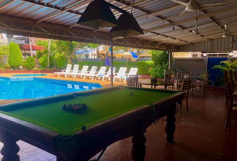 בית מלון כפרי Southern Star Resort