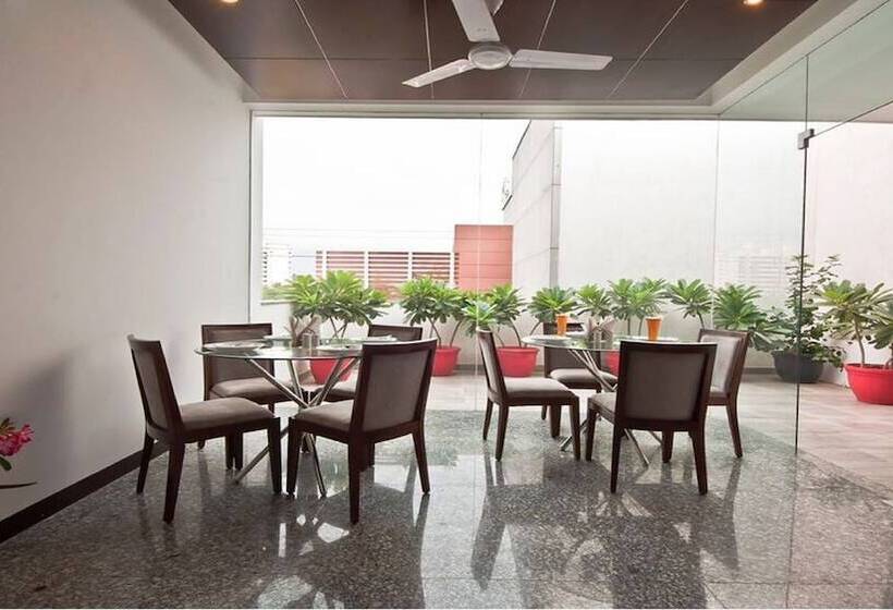 בית מלון כפרי 91 Golf Course Road