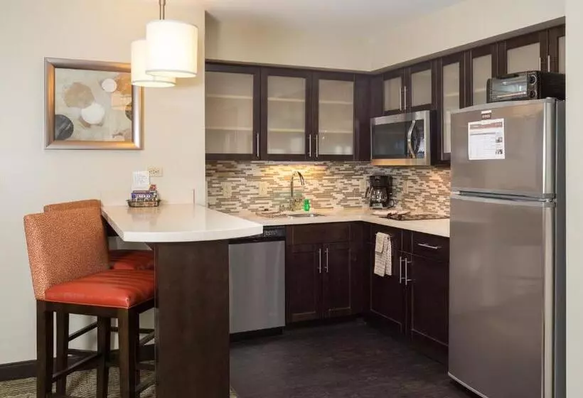ホテル Staybridge Suites Corona South, An Ihg