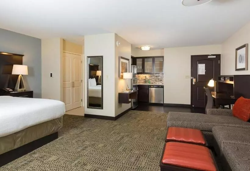 ホテル Staybridge Suites Corona South, An Ihg