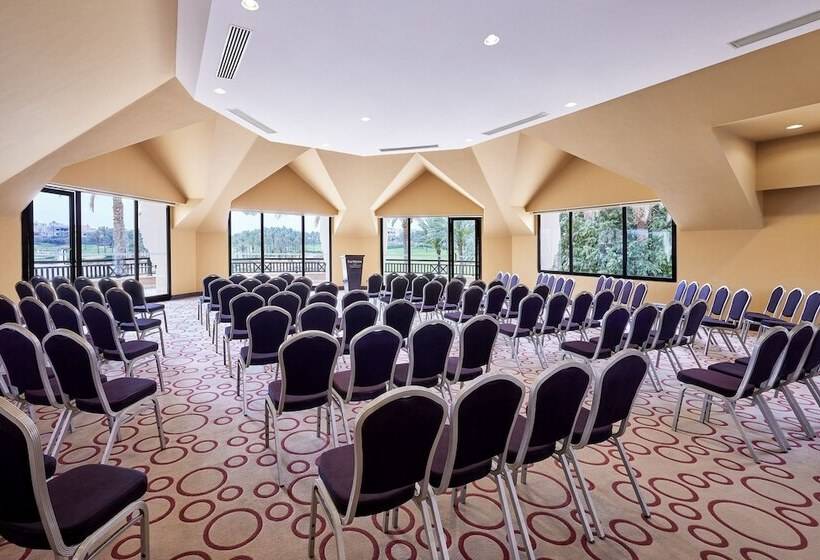 בית מלון כפרי The Westin Cairo Golf Resort & Spa, Katameya Dunes