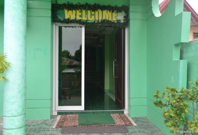 בית מלון כפרי Times Plaza