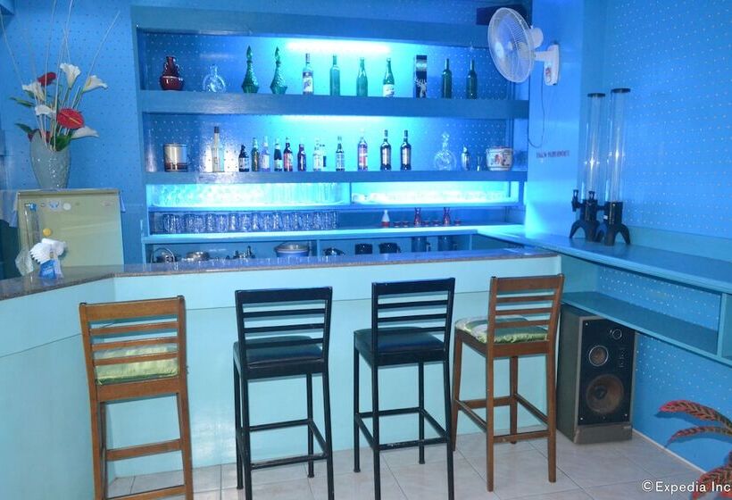 בית מלון כפרי Times Plaza