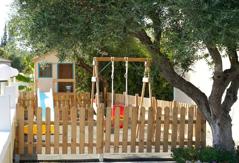 Mirsini Studios & Apartments