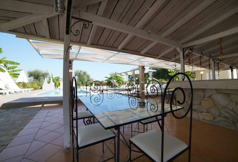 Mirsini Studios & Apartments